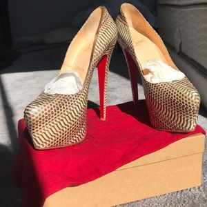 Watersnake - snakeskin daffodile